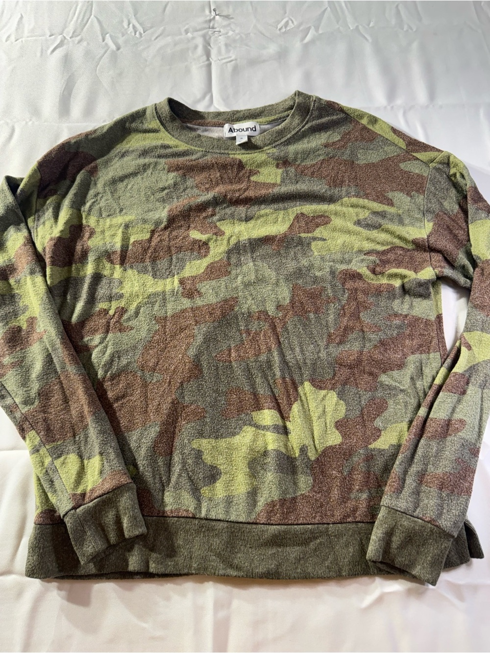 Abound XS Camo Sweatshirt in Olive, Brown & Lime